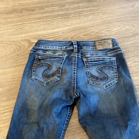 Silver capris - Picture 2 of 2